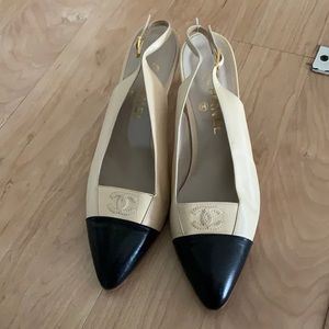 Chanel 100% authentic vintage sling back lambskin heels Sz 39.5